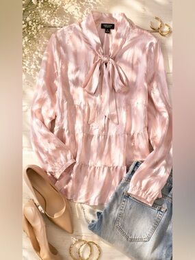 Simply Vera Vera Wang Tiered Bow-Neck Blouse MED